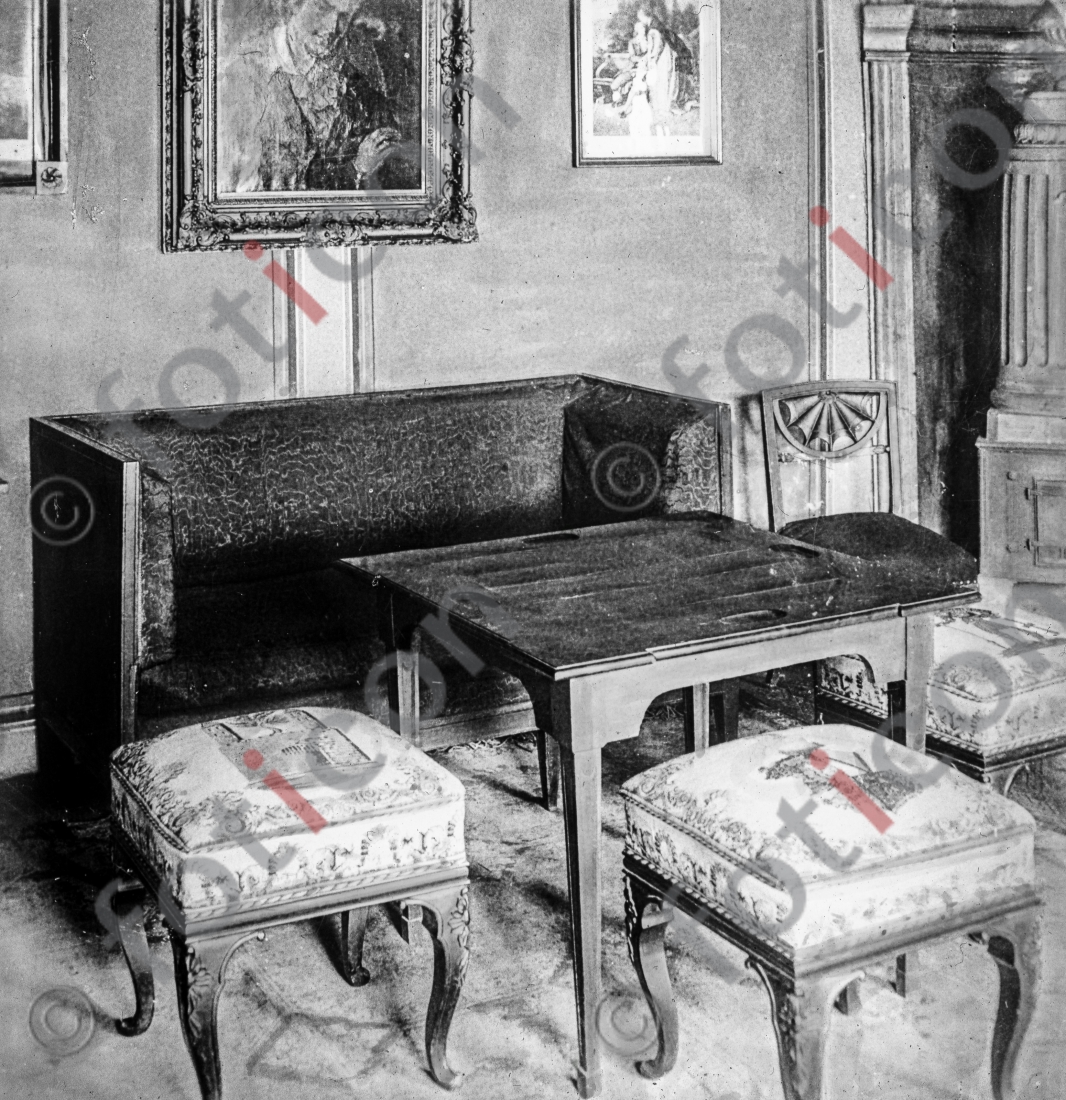 Wohnzimmer von Friedrich Schiller | Living by Friedrich Schiller - Foto simon-156-065-sw.jpg | foticon.de - Bilddatenbank für Motive aus Geschichte und Kultur